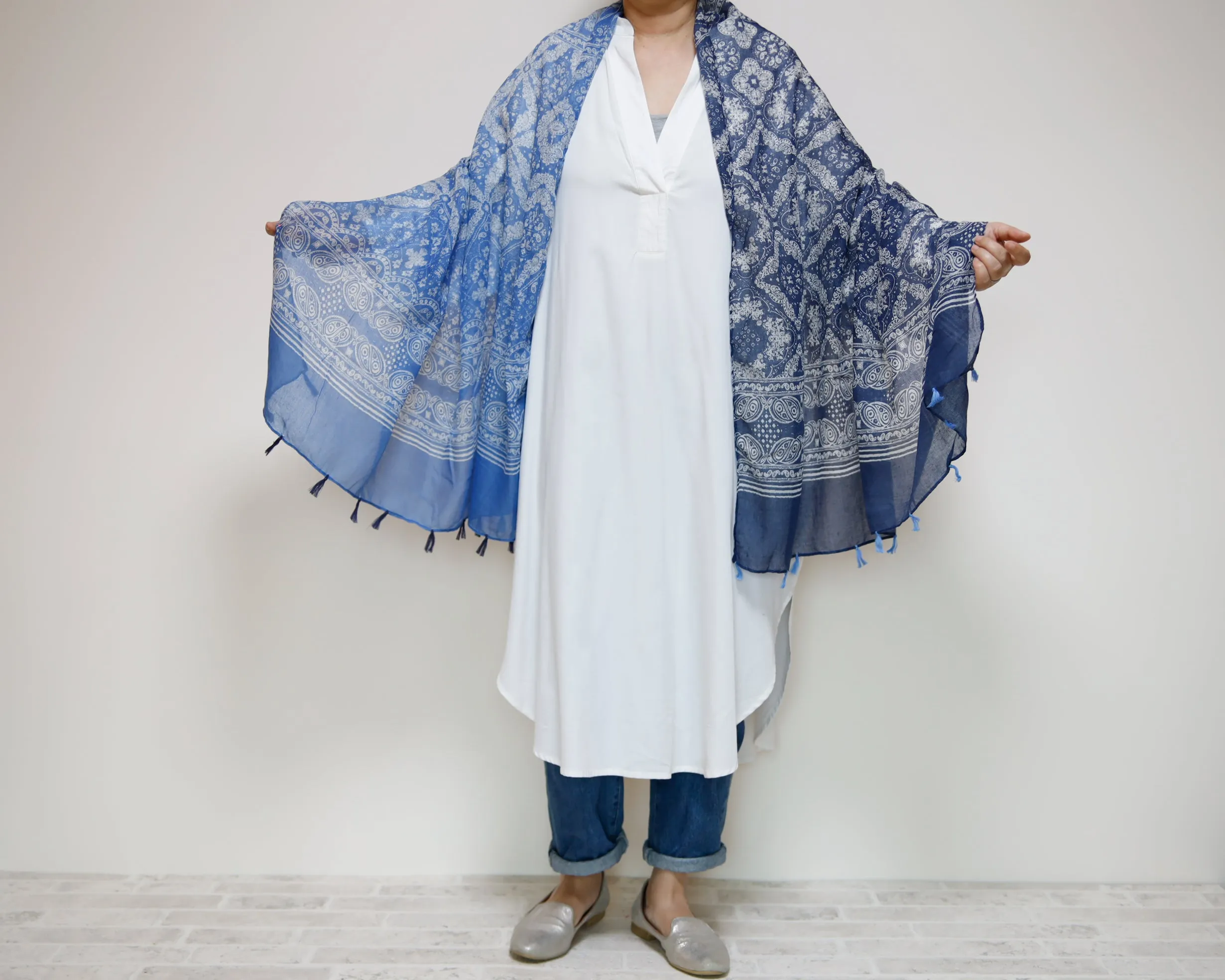 <A19>  PRINTED  Scarf BLUE