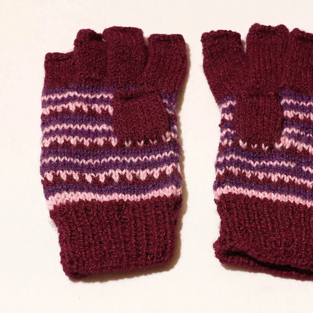 Maroon - Kumaun Hand Knitted Woolen Gloves (Adult)